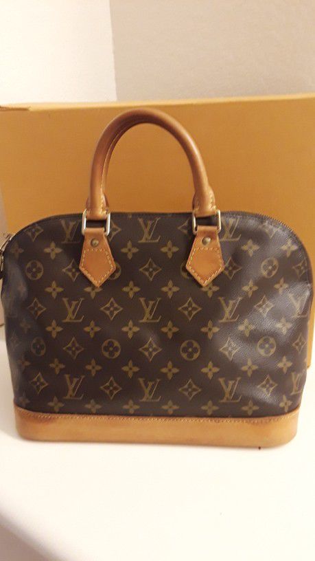 Authentic Louis Vuitton Monogram Alma BB for Sale in Brentwood, CA - OfferUp