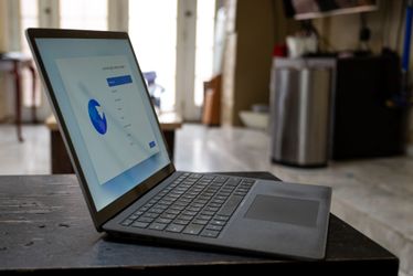 Microsoft Surface Laptop 3 (i5 256gb)