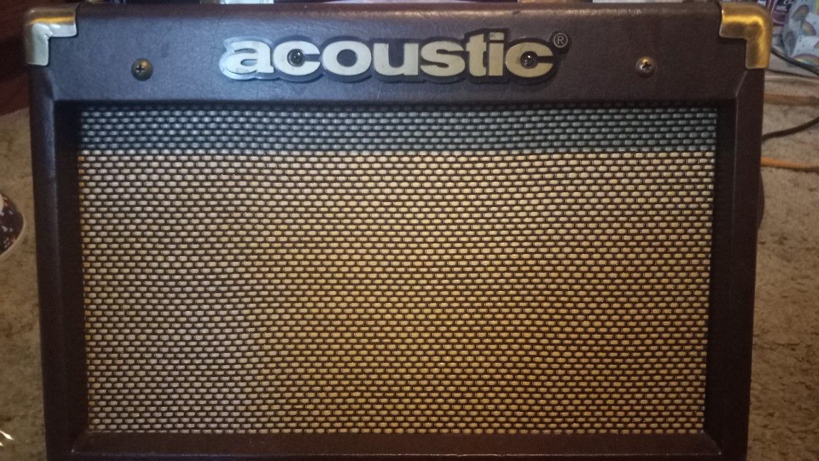 Acoustic Guitar Amplifier 