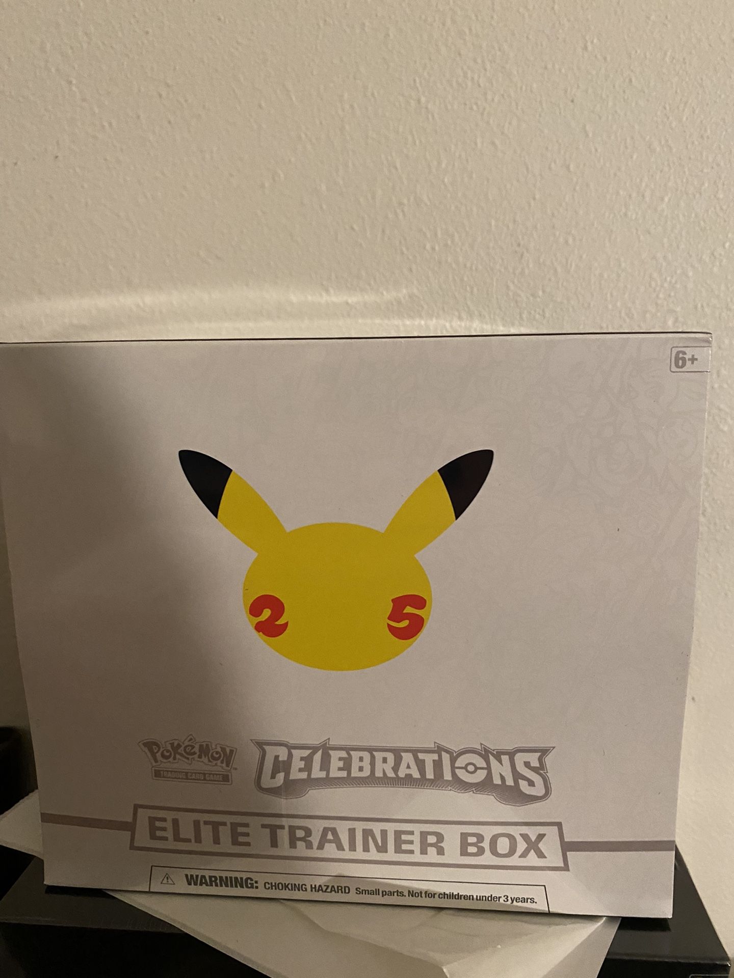 Pokémon Celebrations ETB Elite Trainer Box