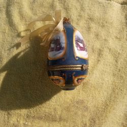 Vintage Xmas Musical Egg  Ornament 