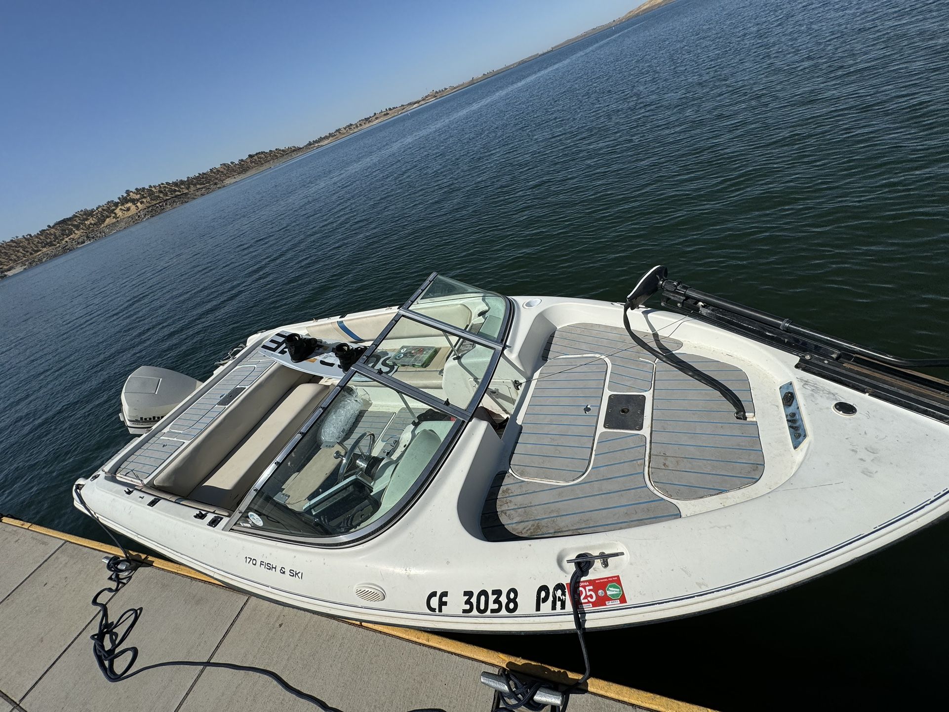 97 Sunbird 17ft Fish & Ski. Boat
