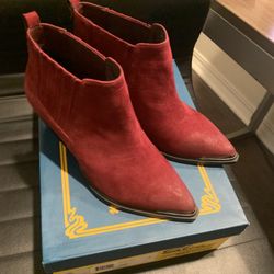 NEW SBICCA WINE SUEDE BOOTS-7
