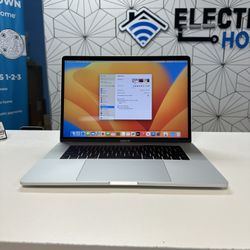 MacBook Pro 15 in with touchbar