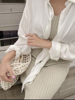  Ladies' Solid Color Belted Shirt With A Designer Touch, For Layering Outfits