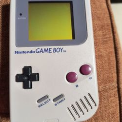 Vintage game boy with 15 games excellent condition!
