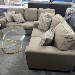 Summer Sales: New Sofa And Loveseat For $799