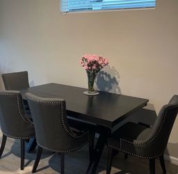 Dinning table with 4 chairs