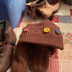 Uggs Size4  Missing A Button 