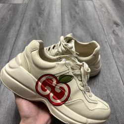 Gucci Shoes Size 9.5M