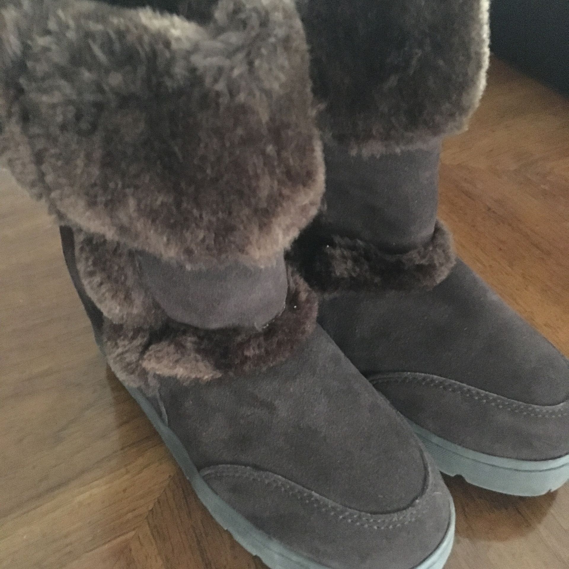 Lined Boots Size 6