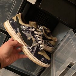 Travis Scott Dunks