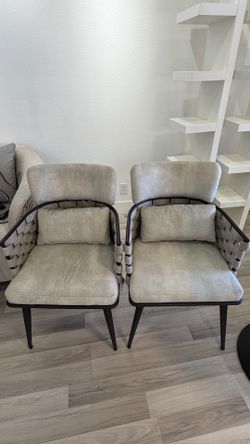 A Pair of dining chair