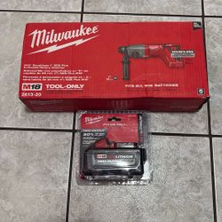 Milwaukee Rotary Hammer With 1 Battery 6.0 