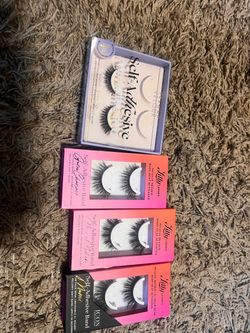 Lilly Lashes Self-Adhesive False Eyelashes Bundle