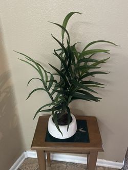 Medium Palm Artificial 