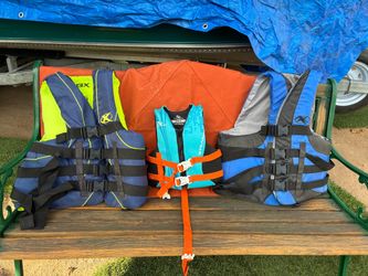 🛟🛟 2 Slightly Used DBX Adult XL & 1 child Life Jacket (pls read Desc)