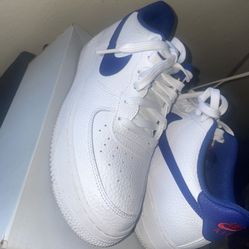 Nike Air Force 1 (Size 7y)