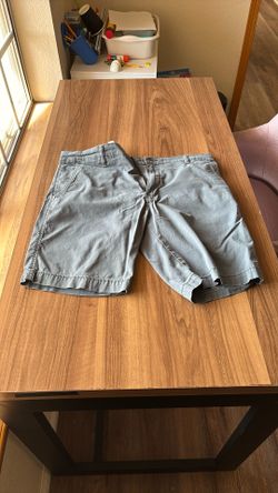 Levi’s Shorts Size W34