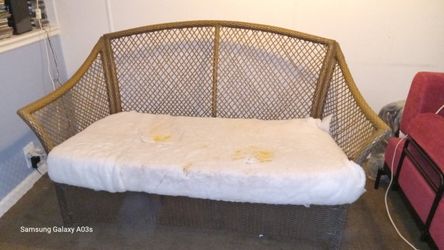Outdoor loveseat