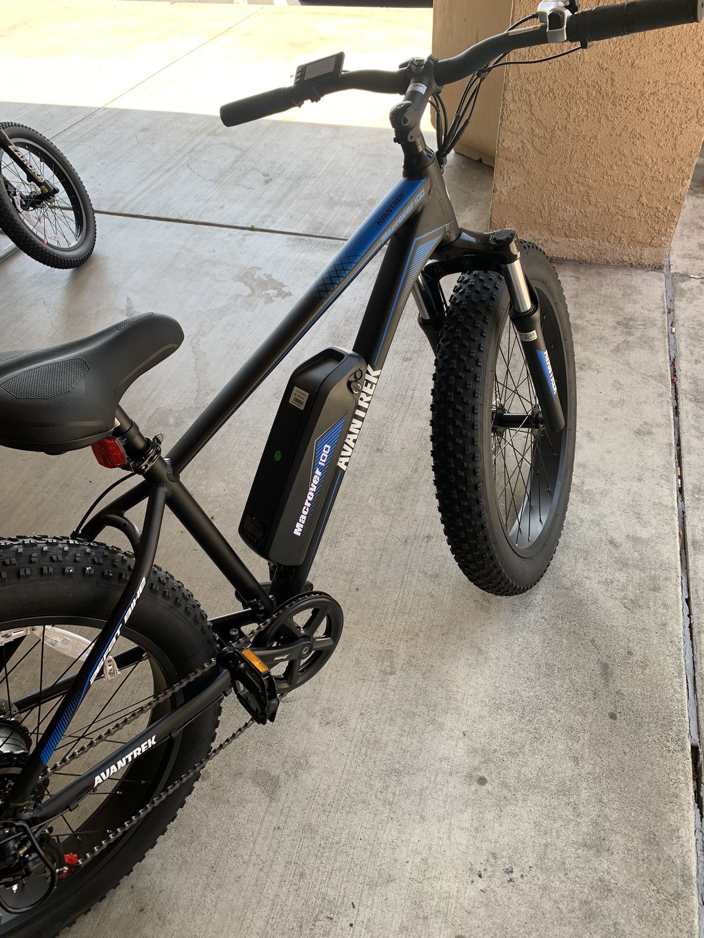 Avantrek Macrover 100 26” Fat Tires Mountain Electric Bike for Sale in