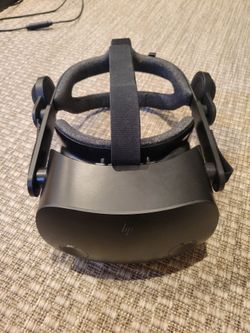 HP reverb virtual reality vr headset and hand controls