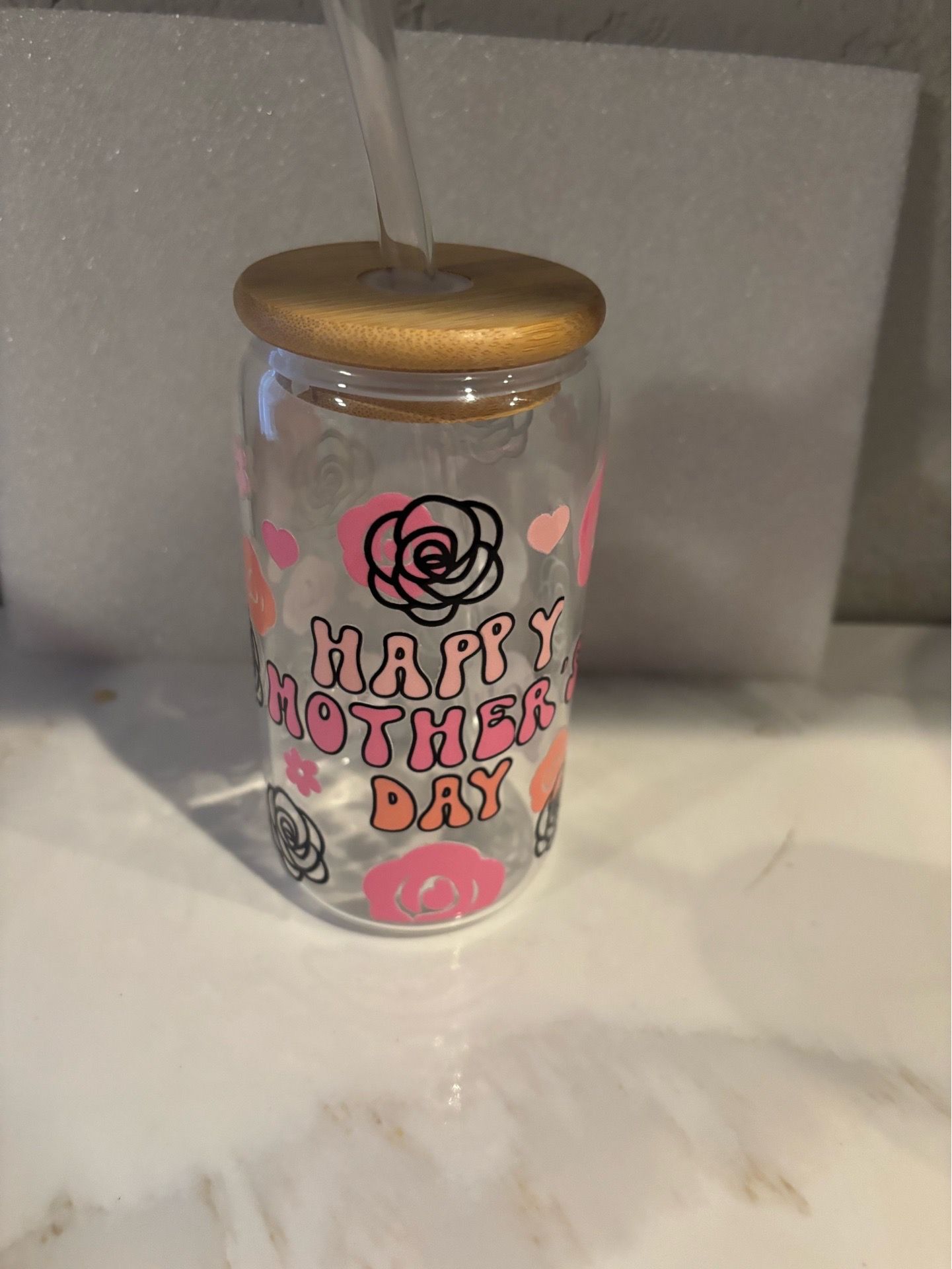 Decorative glass cups with glass straw