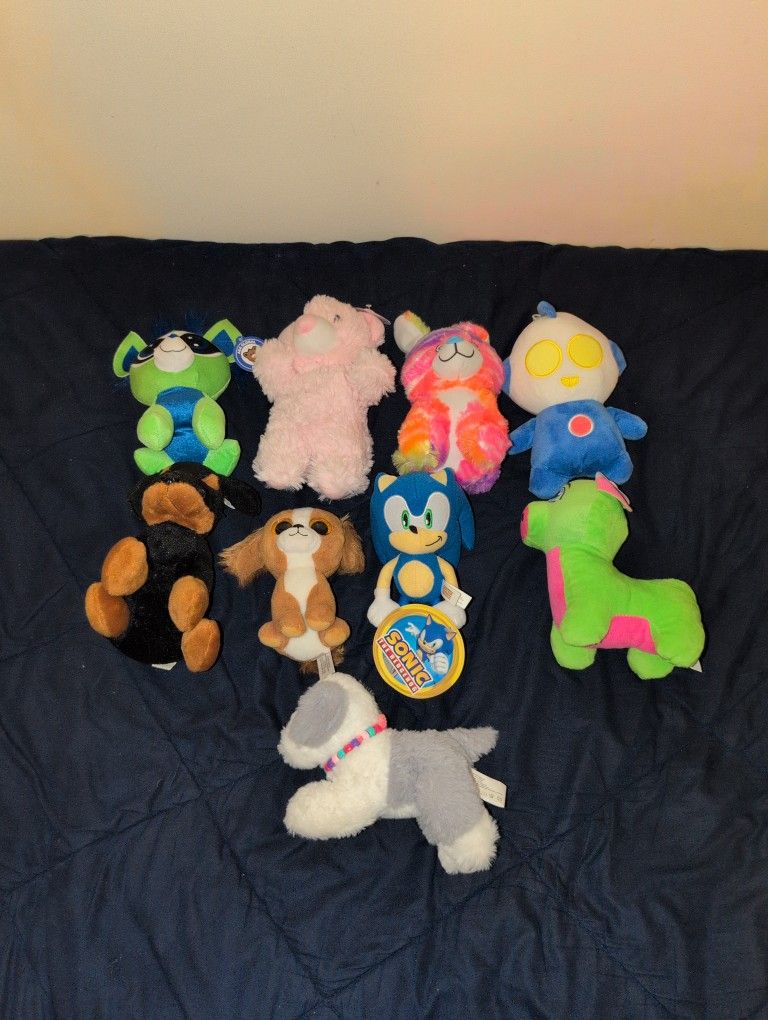 9 Stuffed Animals All For $9.00 Bucks