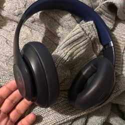 Beats Studio Pro