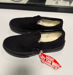 Vans Classic Slip-On Black Kids Size 2 – New with Tags
