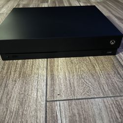 XBOX ONE X 1TB 4K HD