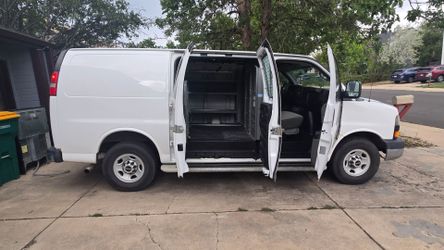 2015 GMC Savana