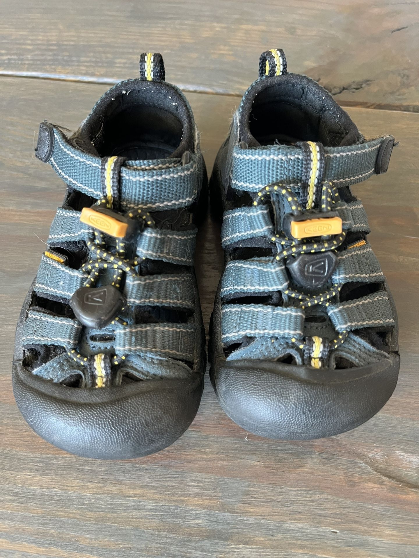 Keen Toddler Size 8