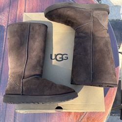 UGG Tall Boots – Women’s Size 7