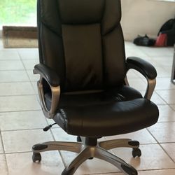 Executive Office Desk Chair