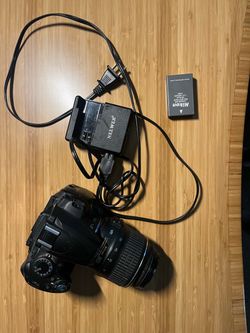 Nikon D5000 DSLR Camera with 18-55mm Kit Lens — Low Shutter Count, Great Condition