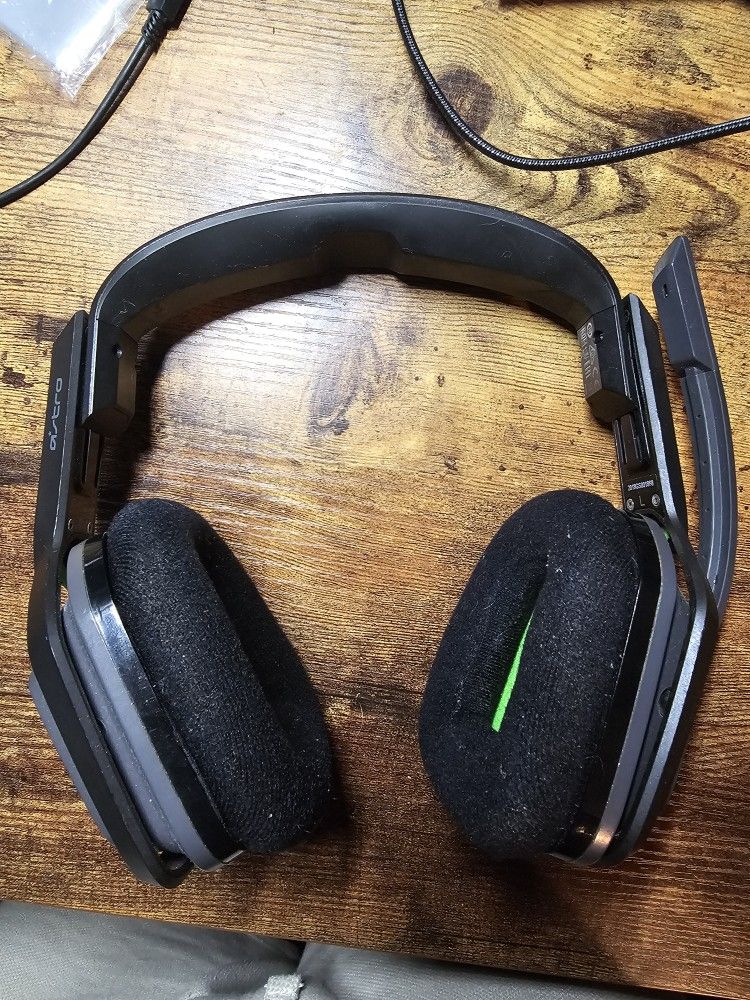 Astro A20 Wireless Headset PC/xbox Built In Mic