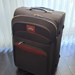 Laurence Carry-On Rolling Suitcase – Soft Shell