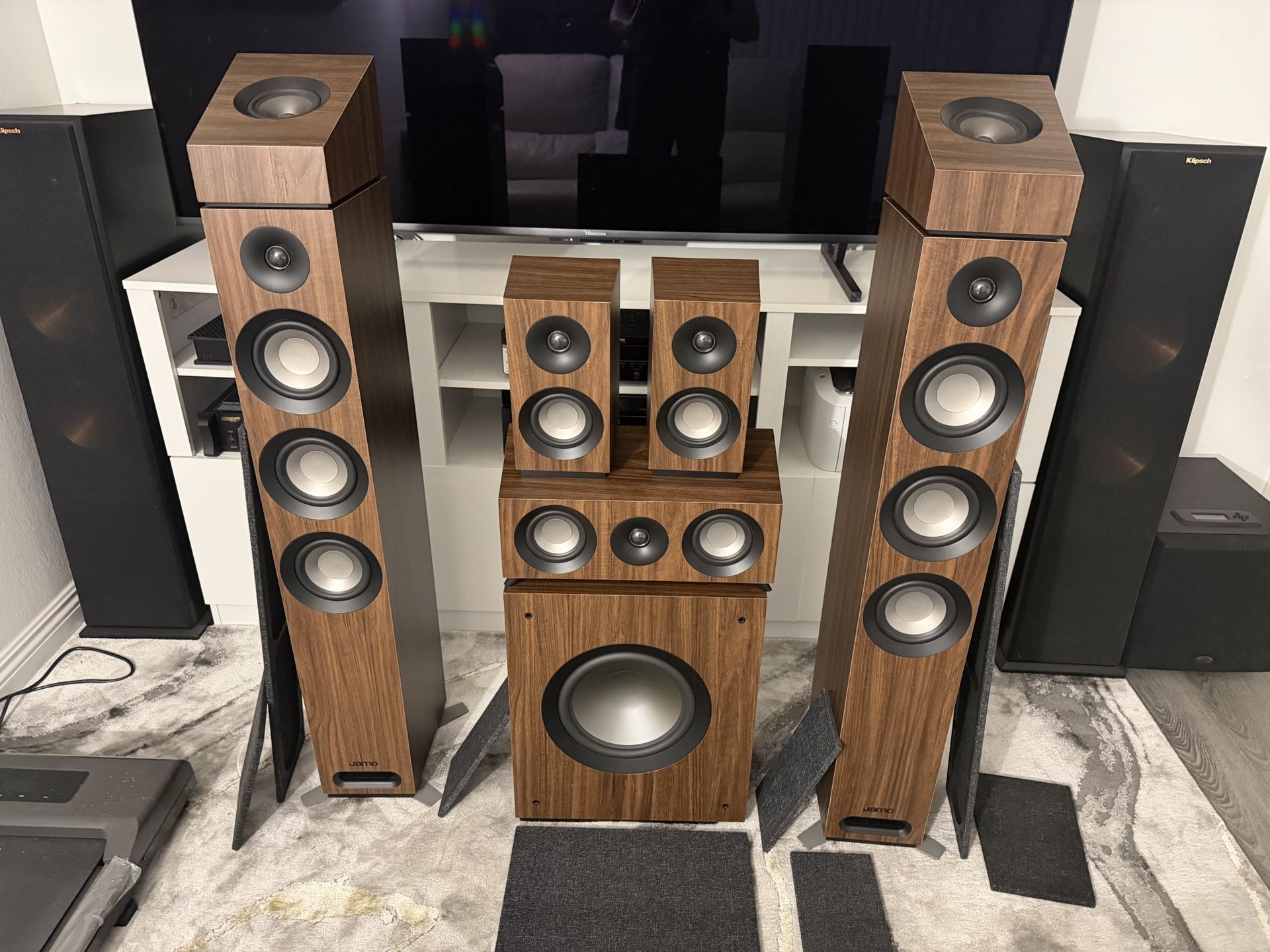 Jamo 7.1 Dolby Atmos Walnut System 