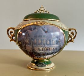 Thomas Kinkade Music Box