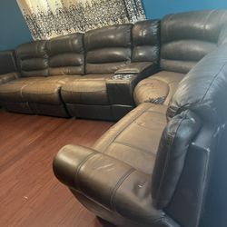Sectional Reclining Couch 