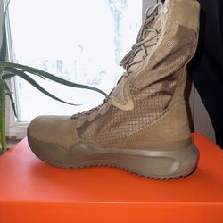 Nike SFB (combat boot) 