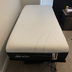 Tempurpedic Pro Adapt Medium Hybrid Mattress