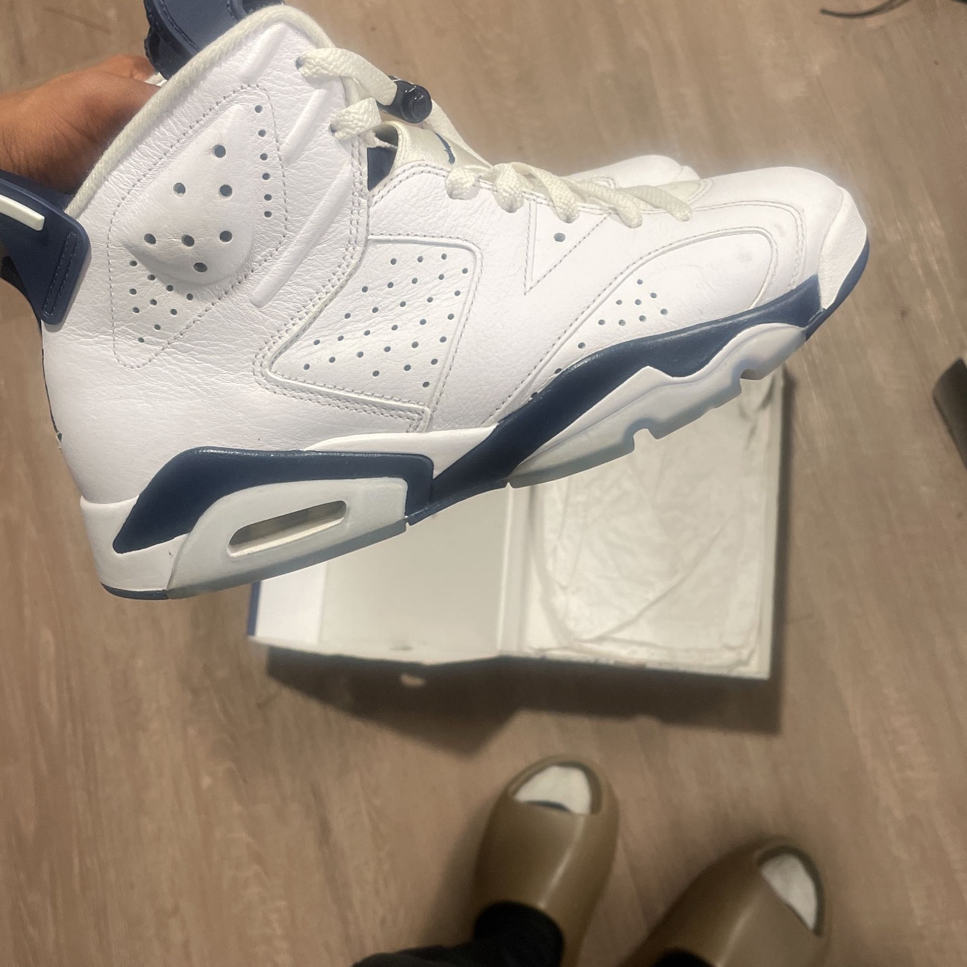 Georgetown 6s Size 10