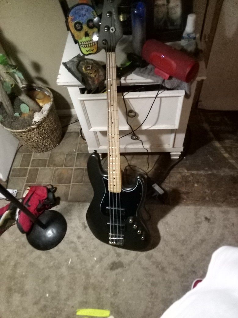 Fender Jazz Bass Guitar 