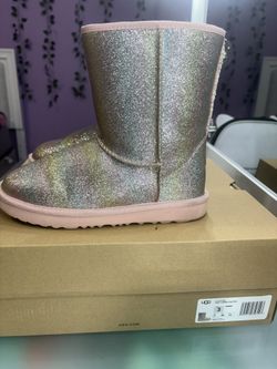 Classic Glitter Uggs