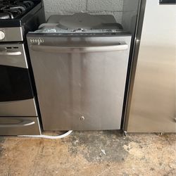 Ge Profile Dishwasher 24” 