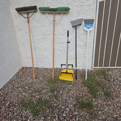 Brooms & Dust Pans In Chandler 
