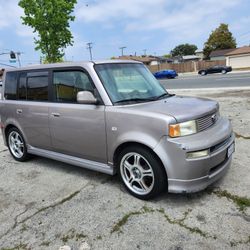 2005 Toyota Scion xB