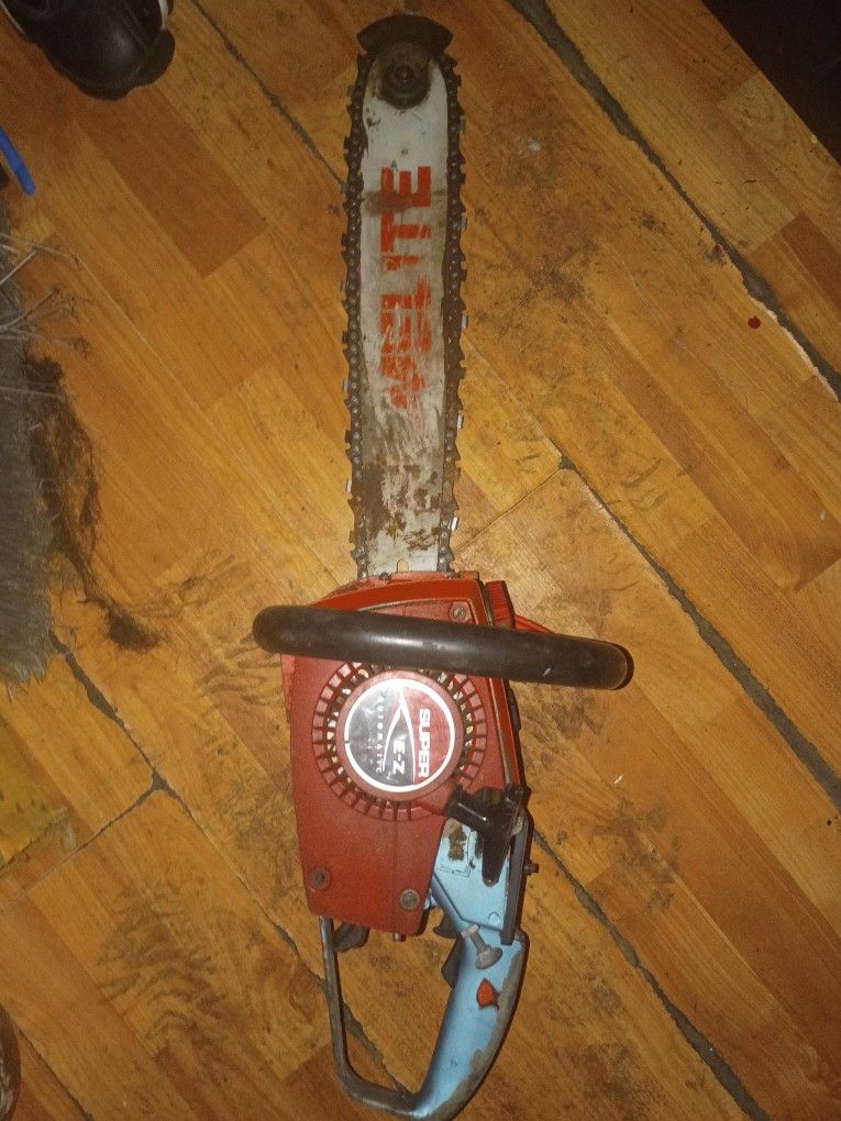  Chainsaw 